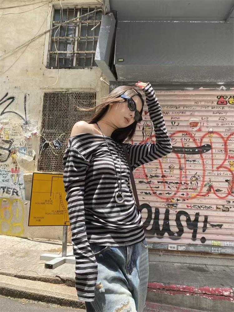 Aesthetic 2000s Women T-shirt  - Winter Clothing Aesthetic 评论和价格